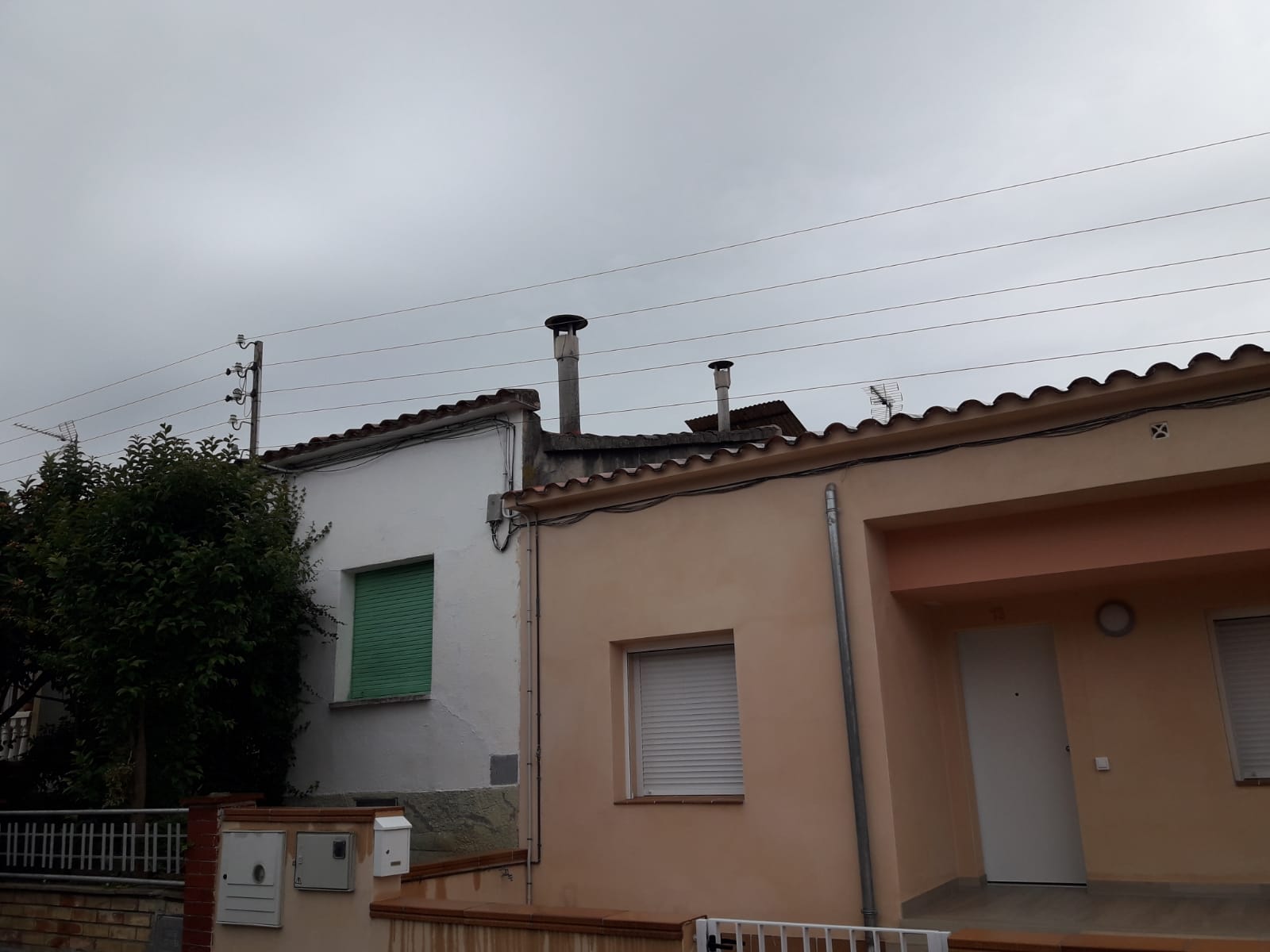 Endesa substituirà l’antic cablejat de les façanes de vuit carrers de Masquefa